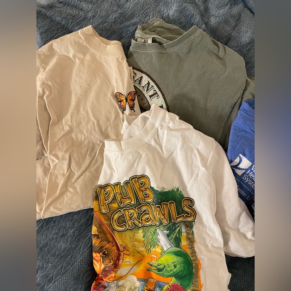 Tshirt bundle - Picture 2 of 4